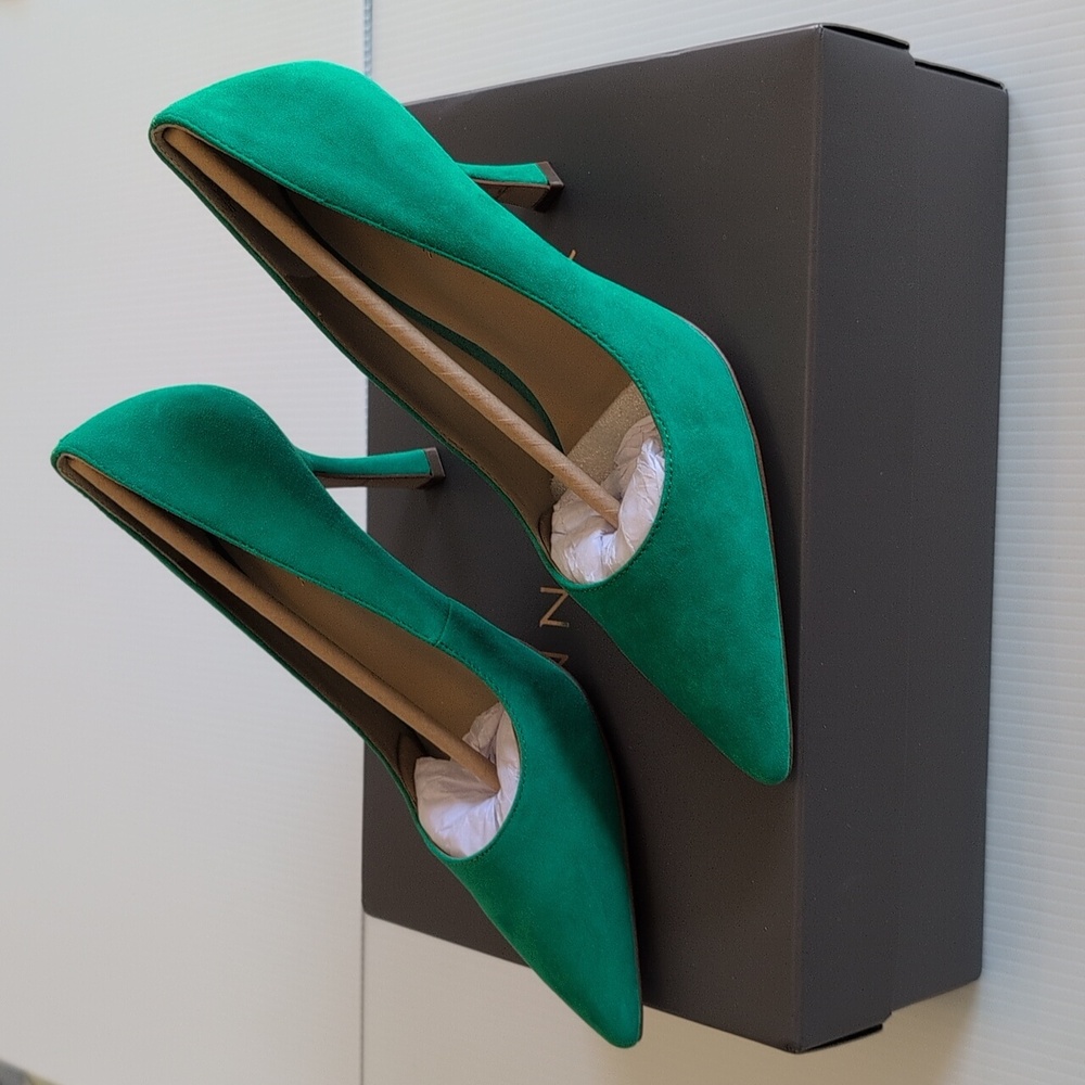 🎉SALE🎉 Host Pick 🎉 👠ANN TAYLOR MILA SUEDE PUMP - BRIGHT JADE 👠 - Picture 5 of 9